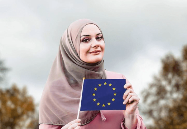 کس کو یہ حق حاصل ہے کہ آزادی کے معنی بیان کرے؟