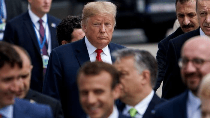 ٹرمپ کے حامی یورپ سے نفرت کیوں کرتے ہیں، فائننشل ٹائمز کا جائزہ + تصاویر