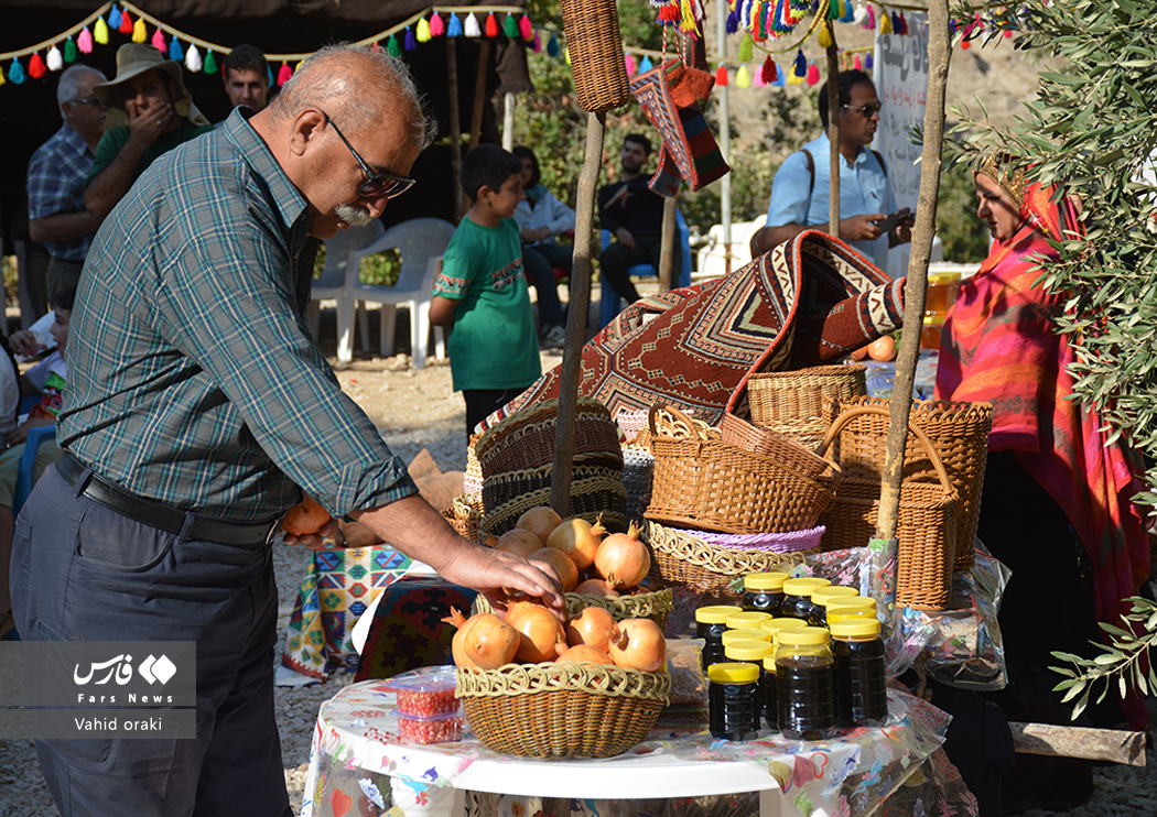 عکاس: وحید اورکی | گزارش تصویری برگزاری سومین جشنواره انار دزپارت