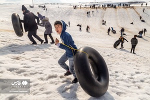 تیوپ سواری در دامنه کوه میشو