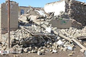 تلاش مردم و نیروهای جهادی برای بازسازی مناطق زلزله زده خوی