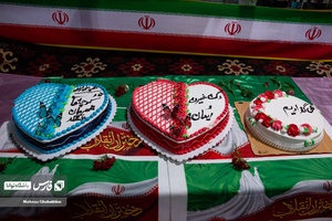 رونمایی از کیک جشن یک سالگی حجا ب دختران تازه محجبه شده 