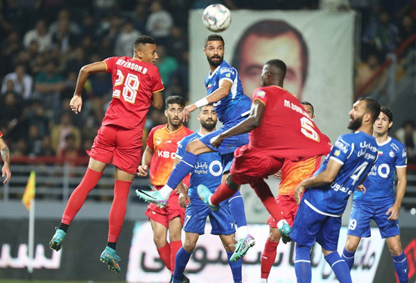 فولاد و استقلال