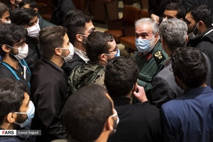 گفت‌وگوی سردار علی فدوی جانشین فرمانده کل سپاه با دانشجویان در پایان آیین بزرگداشت روز دانشجو در دانشگاه تهران