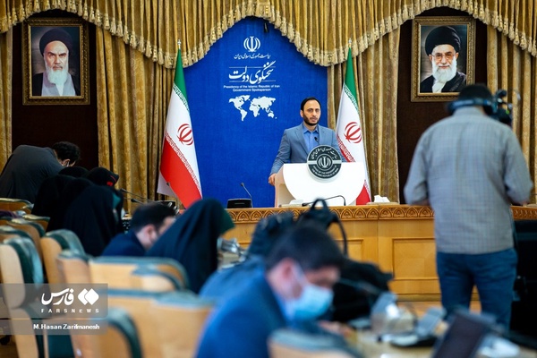اولین نشست خبری علی بهادری جهرمی سخنگوی دولت در سال ۱۴۰۱