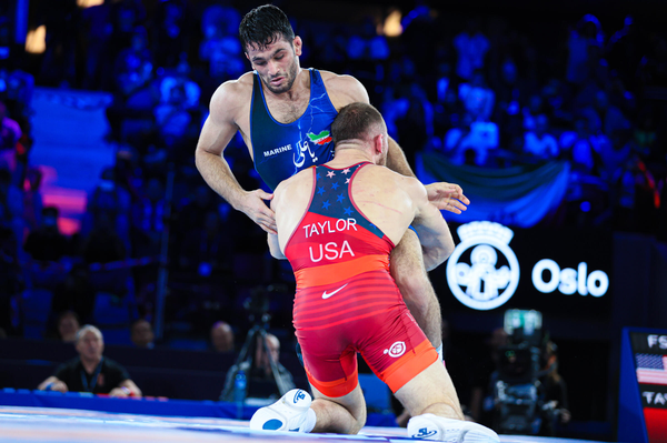 حسن یزدانی و تیلور