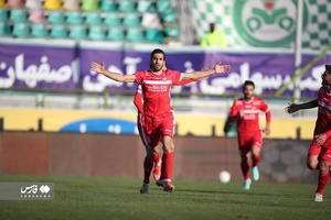 گزارش تصویری از صعود پرسپولیس با غلبه بر ذوب آهن؛ تارتار بازهم مغلوب قرمزپوشان