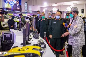 بازدید  سرلشکر حسین سلامی فرمانده کل سپاه از دستاوردهای راهبردی سپاه  در حوزه چک و خنثی‌سازی بمب 