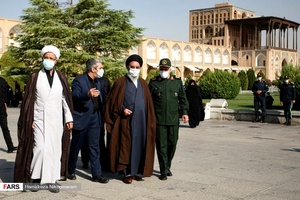 مراسم تشییع پیکر آیت‌الله فقیه‌ایمانی در اصفهان