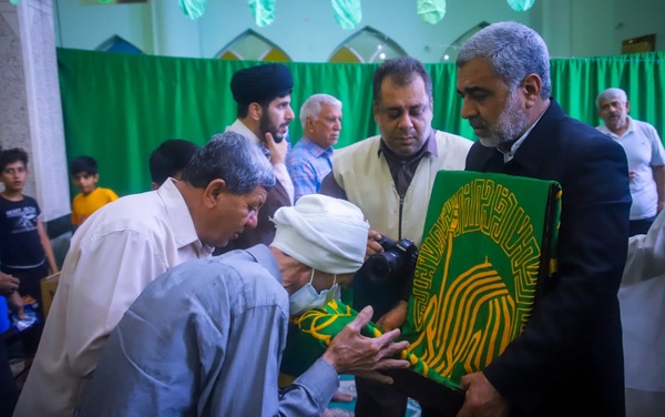 بندر زیر سایه خورشید 