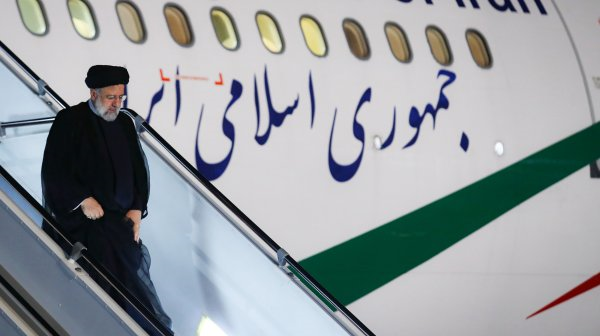 رئیسی فرودگاه