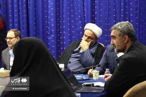 نشست «رئیس جمهور»  با ۵۰ چهره سیاسی