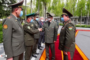 دیدار سپهبد «شیرعلی میرزا» وزیر دفاع تاجیکستان با امیر سرتیپ حاتمی 