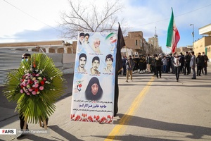  تشییع  مادر شهیدان کارکوب زاده درقم