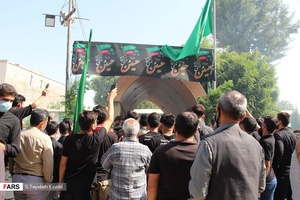 تشییع پیکر مطهر شهید مدافع حرم، عیوض احمدی در شهریار/ مجاهد ۱۹ ساله تیپ فاطمیون پس از ۵ سال شناسایی شد