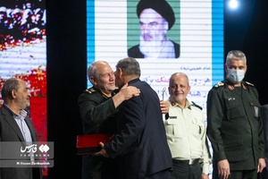 مراسم تجلیل از فرماندهان راوی تاریخ شفاهی دفاع مقدس