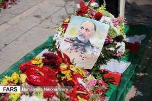 مزار سرلشگر شهید حجازی در گلستان شهدای اصفهان