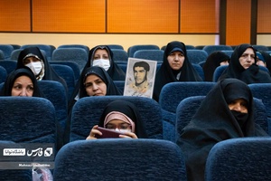 حضور مادران و همسران شهداء در جشنواره اسوه های صبر و مقاومت 