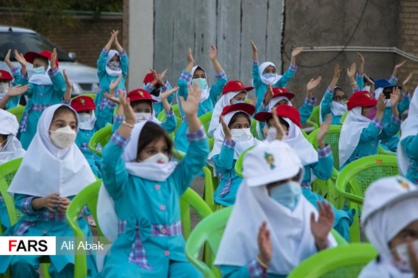خوشحالی دانش‌آموزان از شروع سال تحصیلی جدید فضای مدارس را دگرگون کرد