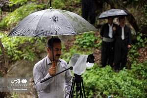بارش باران در  چهارمین جشنواره توت‌فرنگی روستای شیان