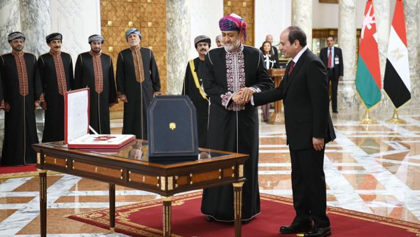 سلطان عمان و السیسی