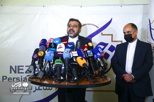 محمدمهدی اسماعیلی وزیر فرهنگ و ارشاد اسلامی در جمع خبرنگاران پس از پایان آیین بزرگداشت حکیم نظامی گنجوی 