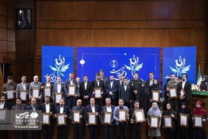 عکس یادگاری برندگان جایزه ملی «محیط زیست»