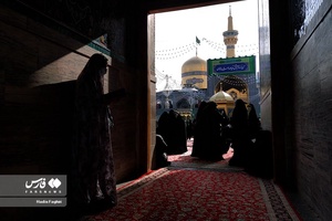 حال و هوای زائران امام رضا(ع) در آستانه سال 1401