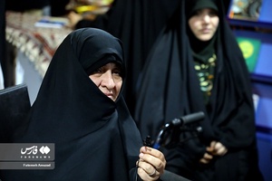 خواهر شهید زین الدین در برای زینب... روایت خواهران شهدا با محوریت کتاب لبخند اشک در نمایشگاه بین المللی کتاب تهران 