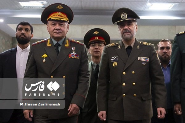 دیدار وزرای دفاع ایران و روسیه