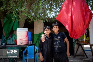 خادمین کوچک مشایه