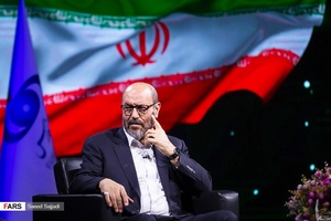 حسین دهقان، مشاور فرمانده کل قوا در صنایع دفاعی و وزیر اسبق دفاع  در برنامه زنده وقت انتخاب