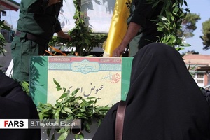 تشییع پیکر مطهر شهید مدافع حرم، عیوض احمدی در شهریار/ مجاهد ۱۹ ساله تیپ فاطمیون پس از ۵ سال شناسایی شد