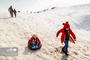 تیوپ سواری در دامنه کوه میشو