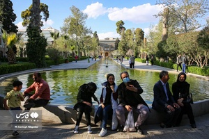 گردشگران نوروزی در کاخ گلستان 