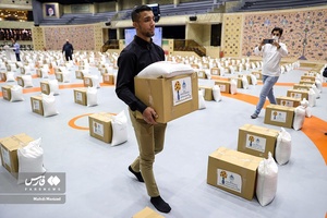 محمدرضا گرایی در مراسم پویش کمک مؤمنانه در خانه کشتی شهید صدرزاده 