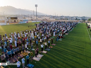 اقامه نماز بندگی در بندر کنگان