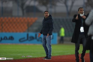 گزارش تصویری از دیدار تیم‌های پیکان و سایپا 