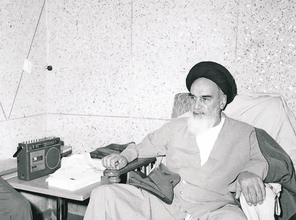 وقتی رهبر شهید، فرماندهان متخلف را شبانه بازنشسته کرد!