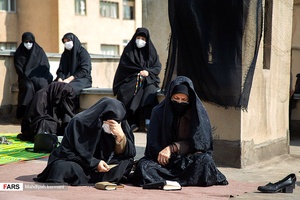 قرائت زیارت اربعین در پشت بام منازل/ شهرک شهید محلاتی