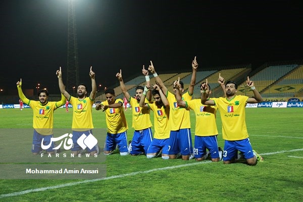 لیگ برتر فوتبال/ صنعت نفت آبادان 2- پرسپولیس  0