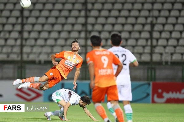 گزارش تصویری از دیدار تیم های ذوب آهن و سایپا