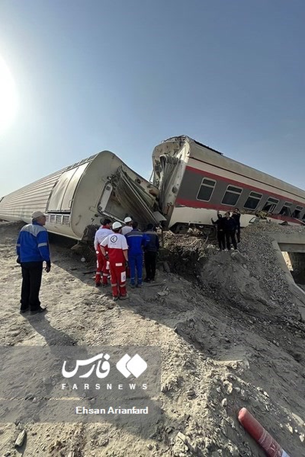خروج قطار مسافربری مشهد به یزد از ریل