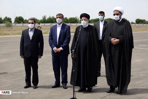 استقبال استاندار، امام جمعه و مدیرکل دادگستری همدان از آیت الله سید ابراهیم رئیسی رئیس قوه قضائیه