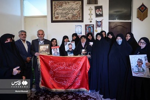 دیدار جمعی از خانواده شهدای دفاع مقدس، مدافع حرم و مدافع امنیت با خانواده شهید سید روح الله عجمیان 