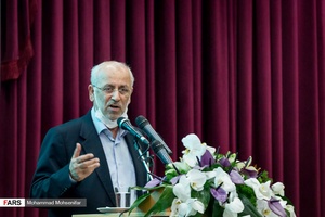 سخنرانی عزت الله اکبری تالار پشتی رییس کمیسیون صنایع مجلس شورای اسلامی در مراسم بزرگداشت روز ملی صنعت و معدن