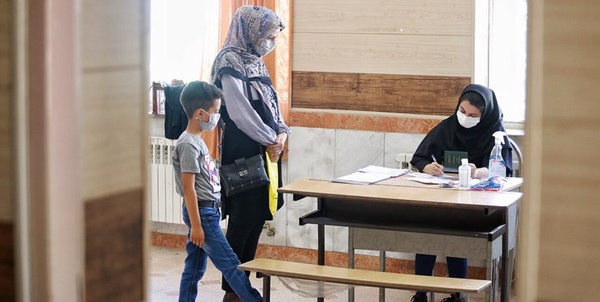 والدین دانش آموزان