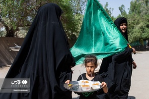 خادمین کوچک مشایه