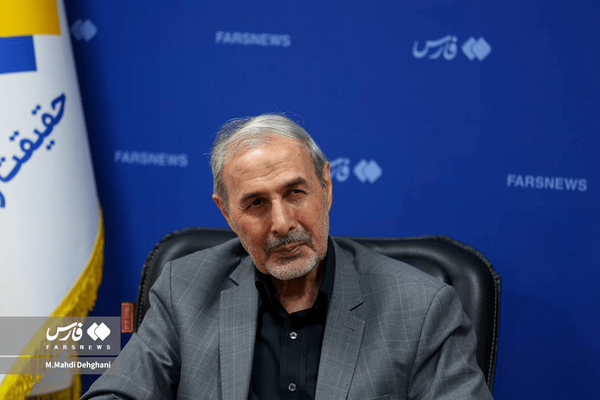 وقتی رهبر شهید، فرماندهان متخلف را شبانه بازنشسته کرد!
