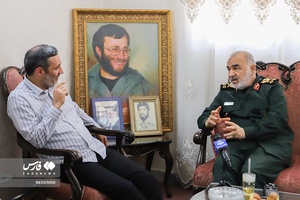 دیدار سردار سرلشکر حسین سلامی فرمانده کل سپاه  با خانواده سردار شهید محمد بروجردی